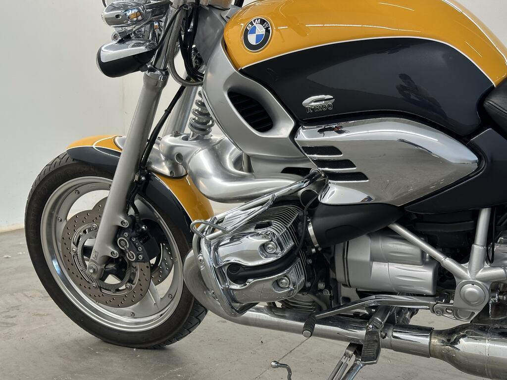 R 1200 C