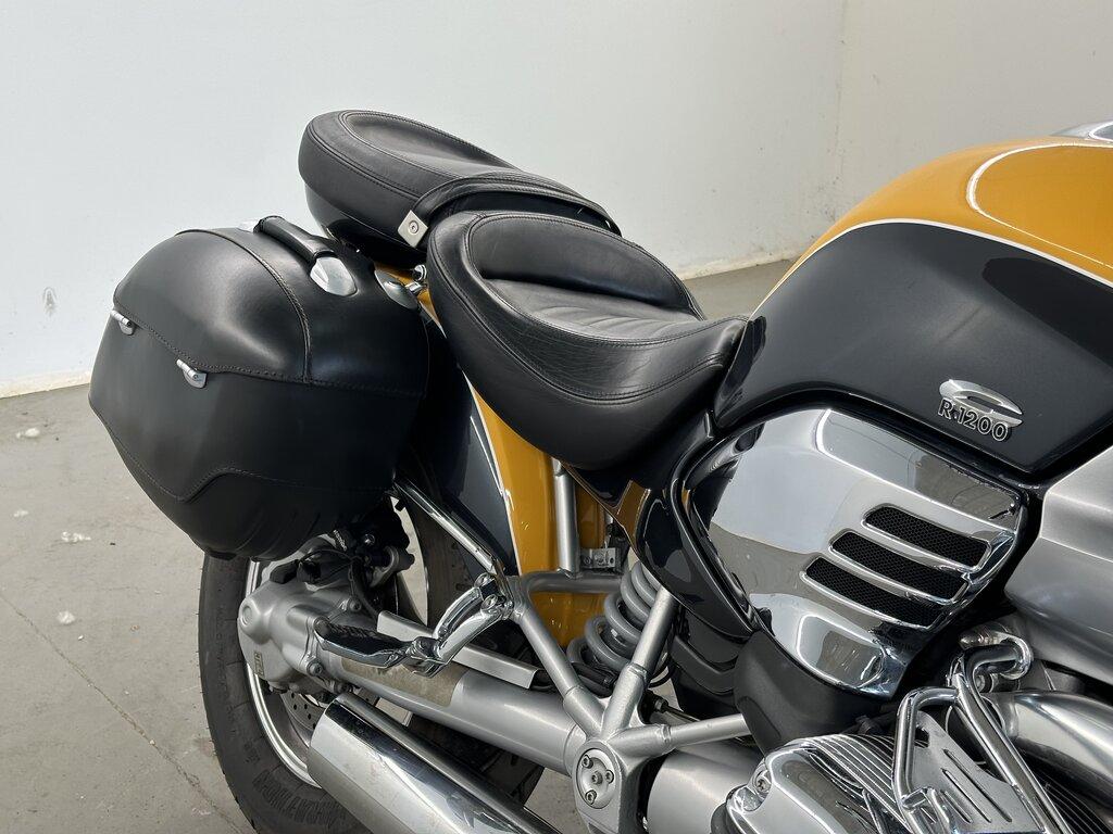 R 1200 C