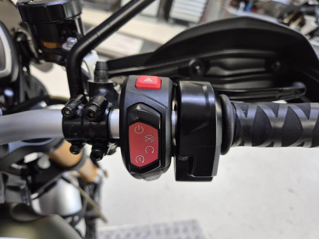 SCRAMBLER 1200