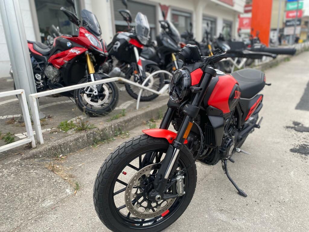 SCRAMBLER 800