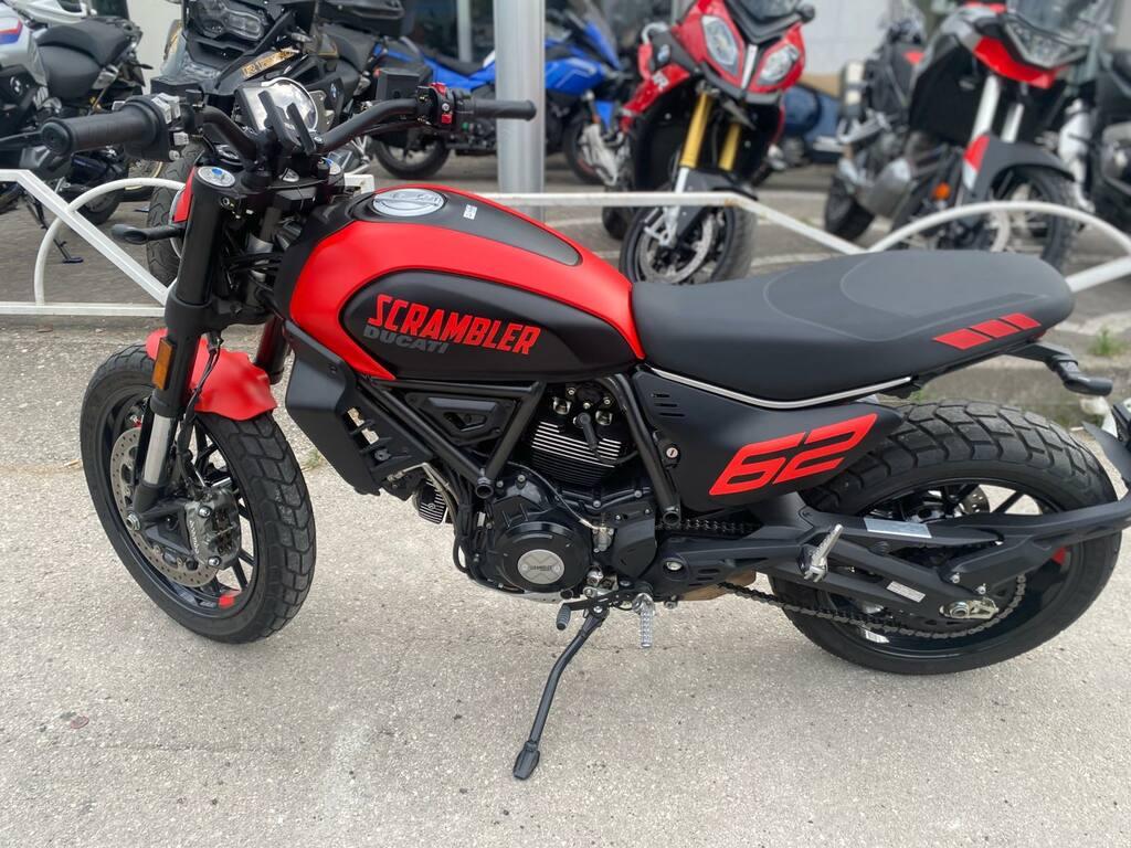 SCRAMBLER 800