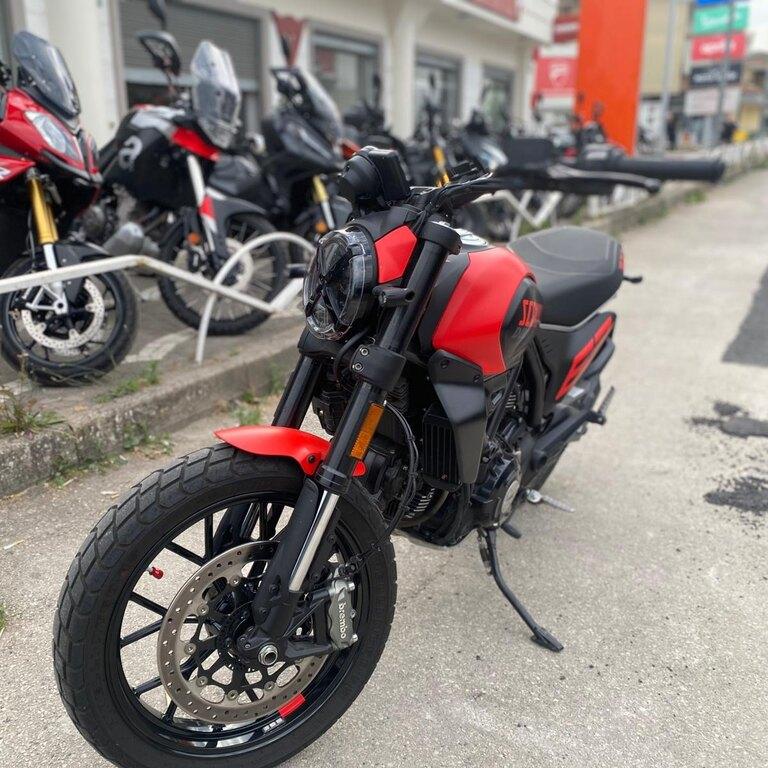 SCRAMBLER 800