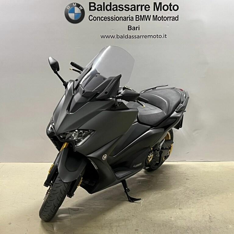 T-MAX 560