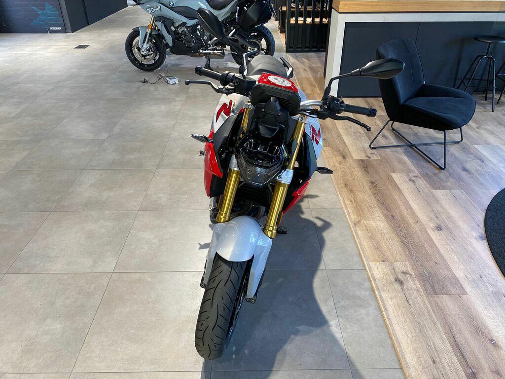 F 900 R