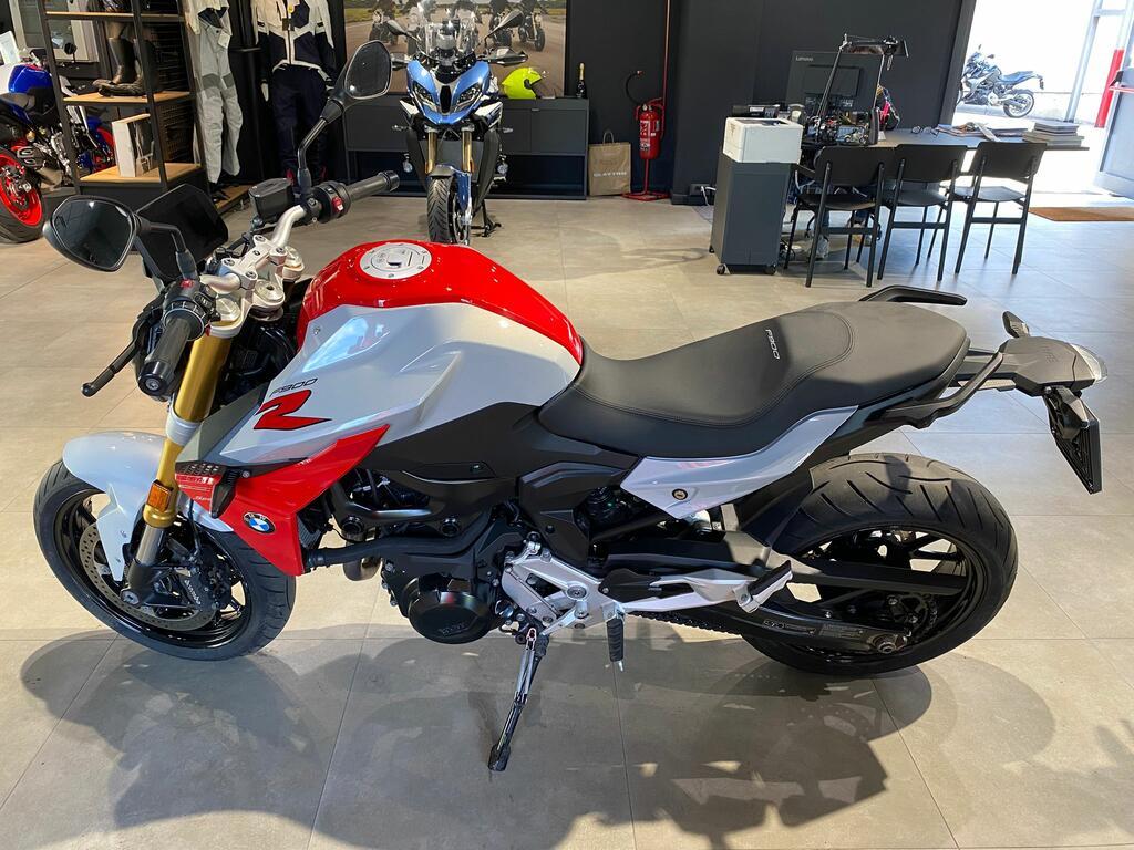 F 900 R