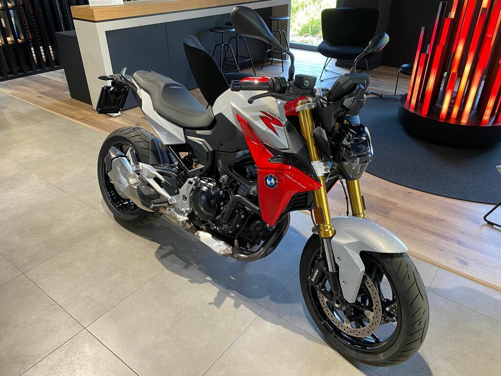 F 900 R