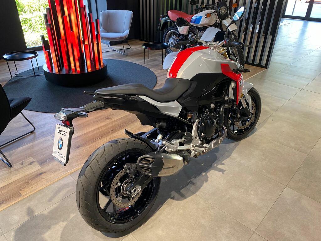 F 900 R