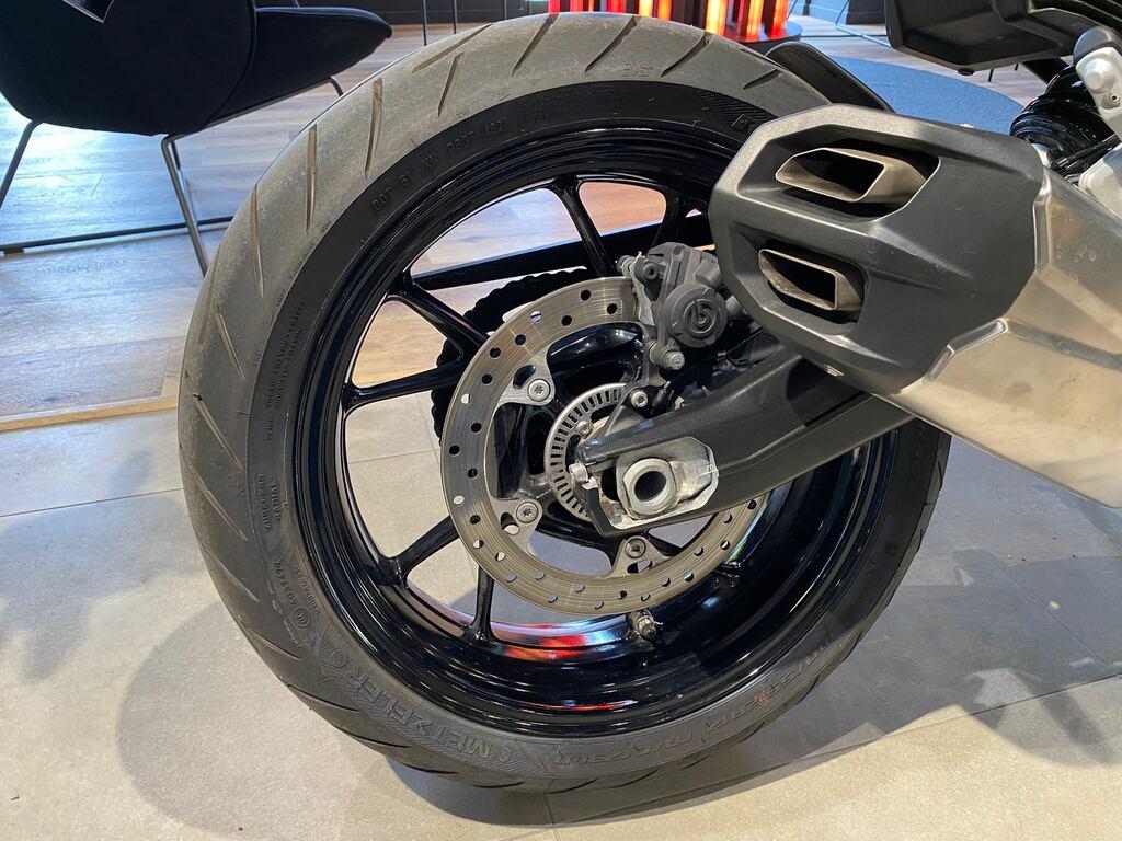 F 900 R