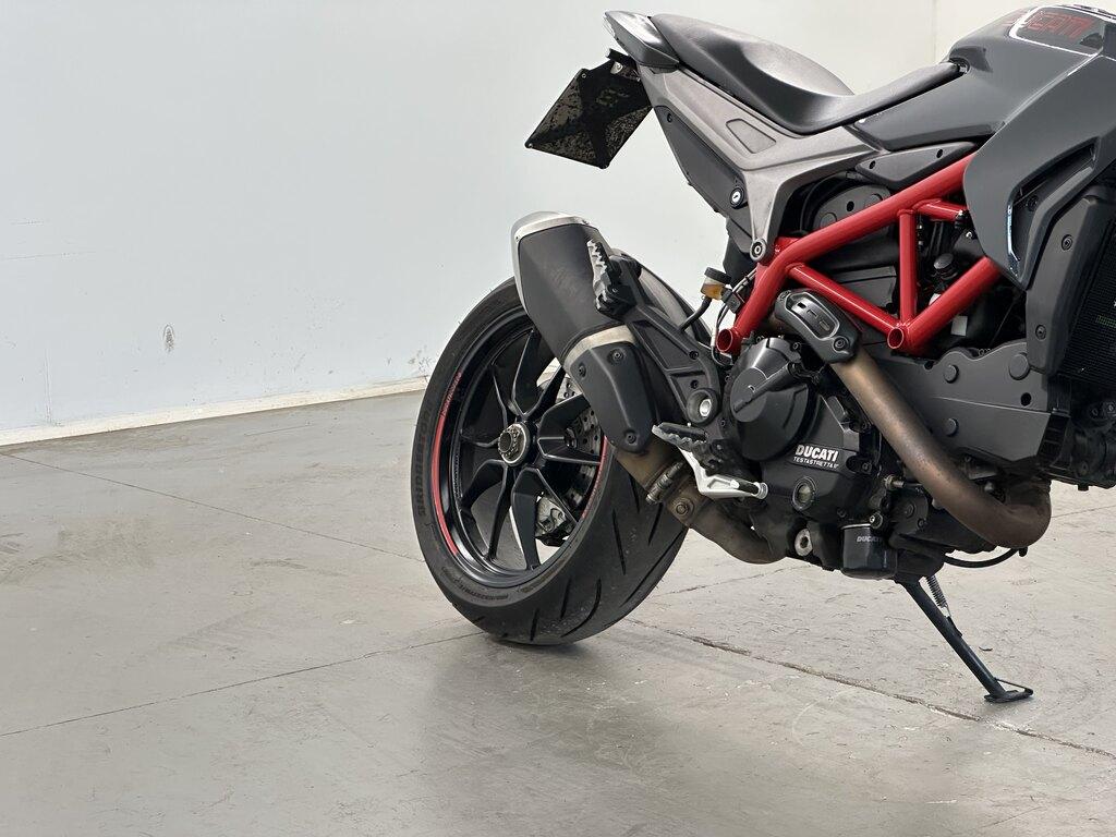 HYPERMOTARD 821