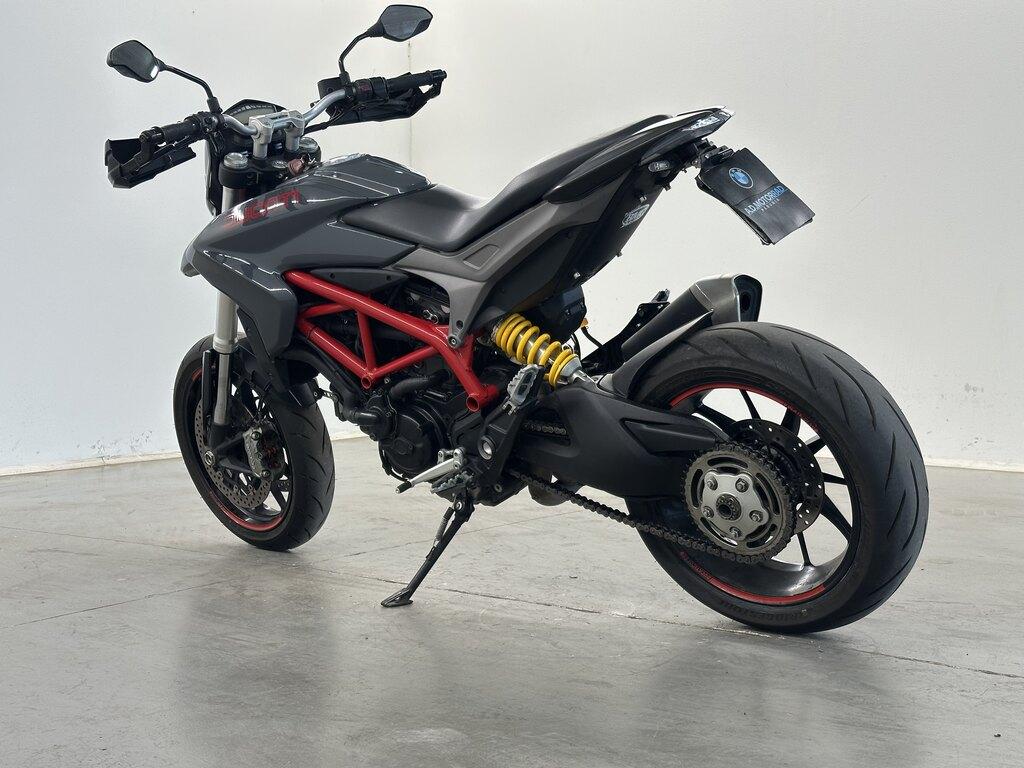 HYPERMOTARD 821
