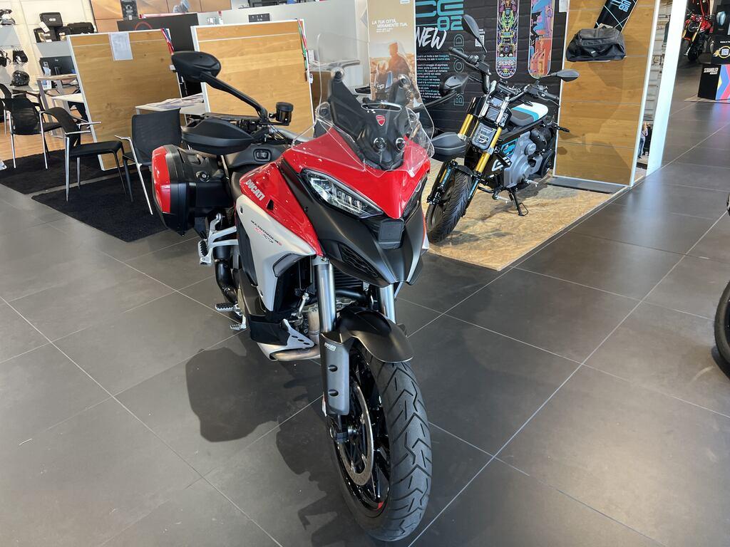 MULTISTRADA V4