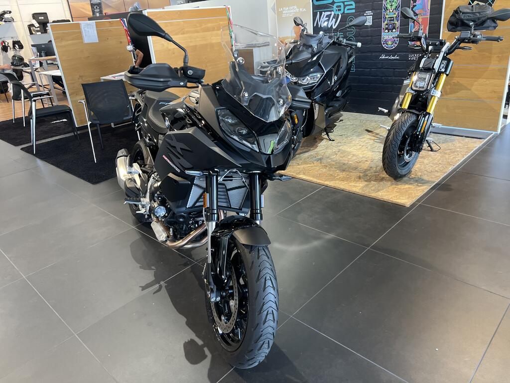 F 900 XR