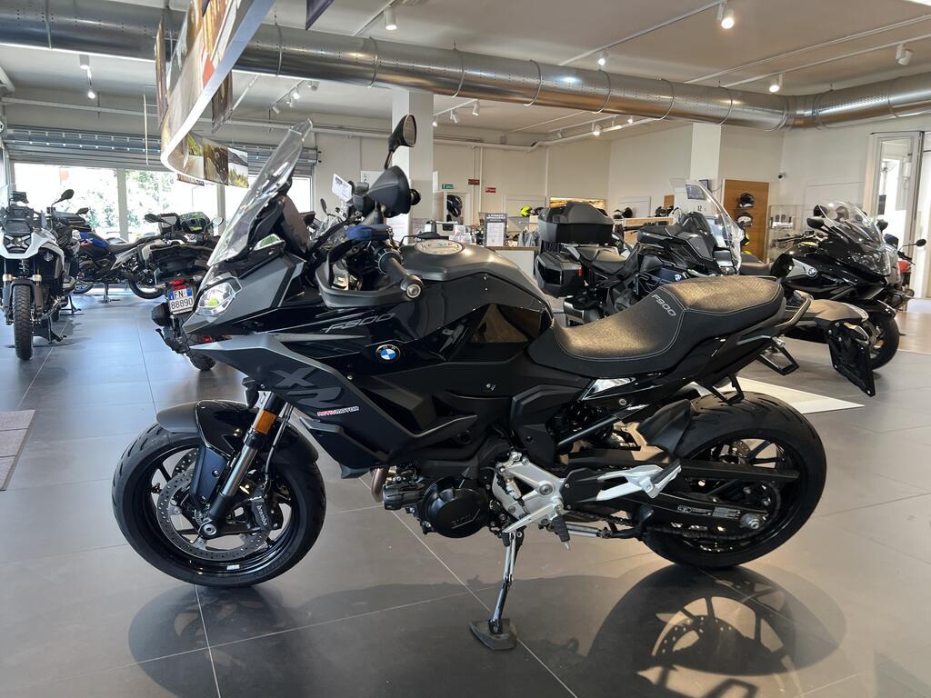 F 900 XR