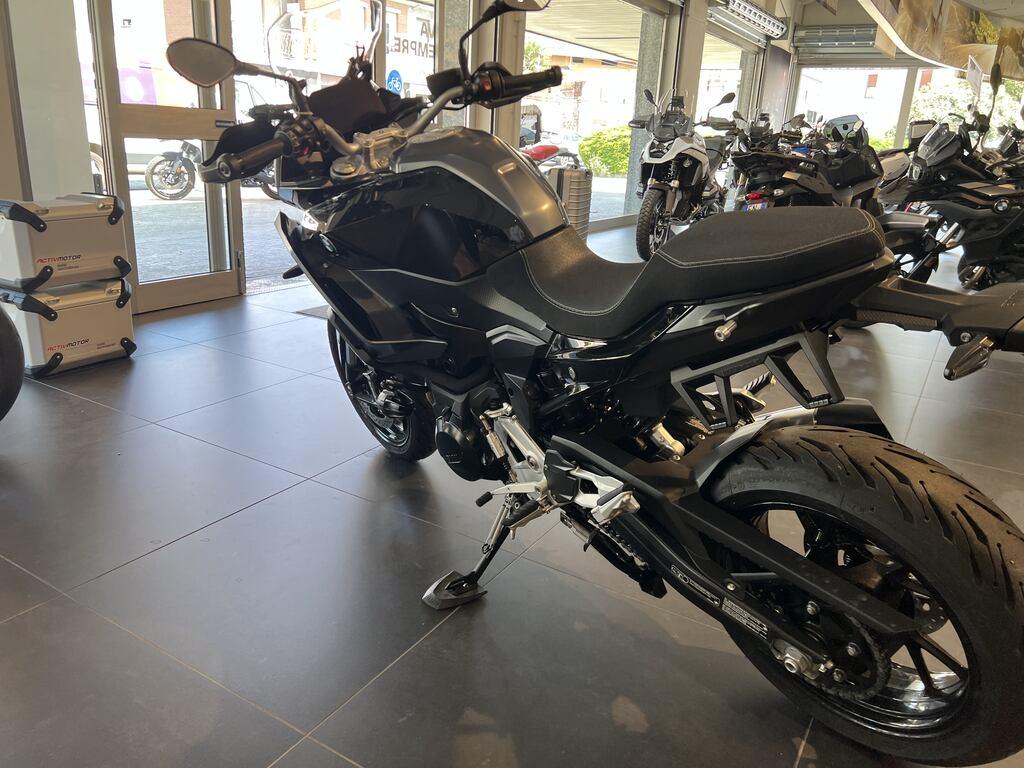 F 900 XR