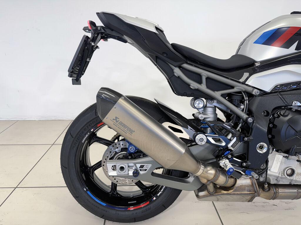 M 1000 R