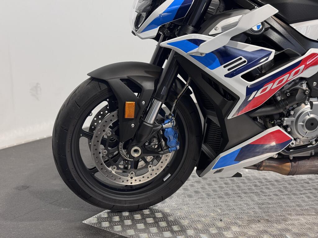 M 1000 R
