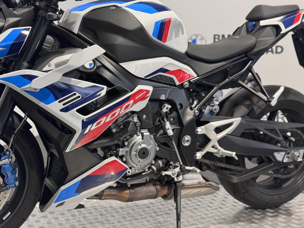 M 1000 R