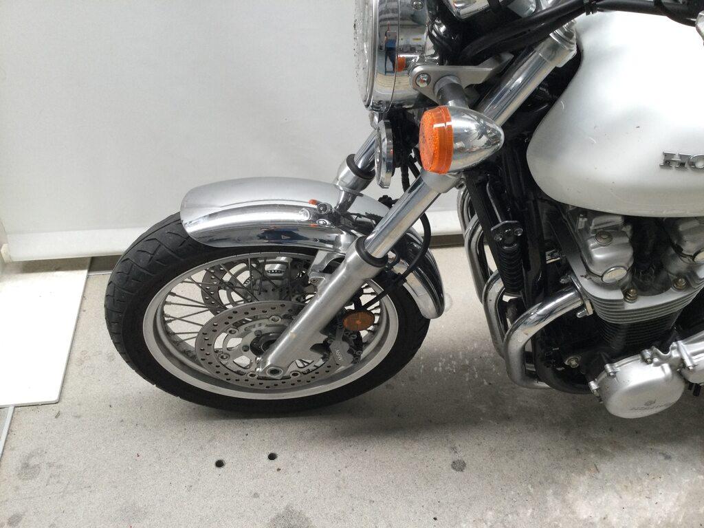 CB 1100