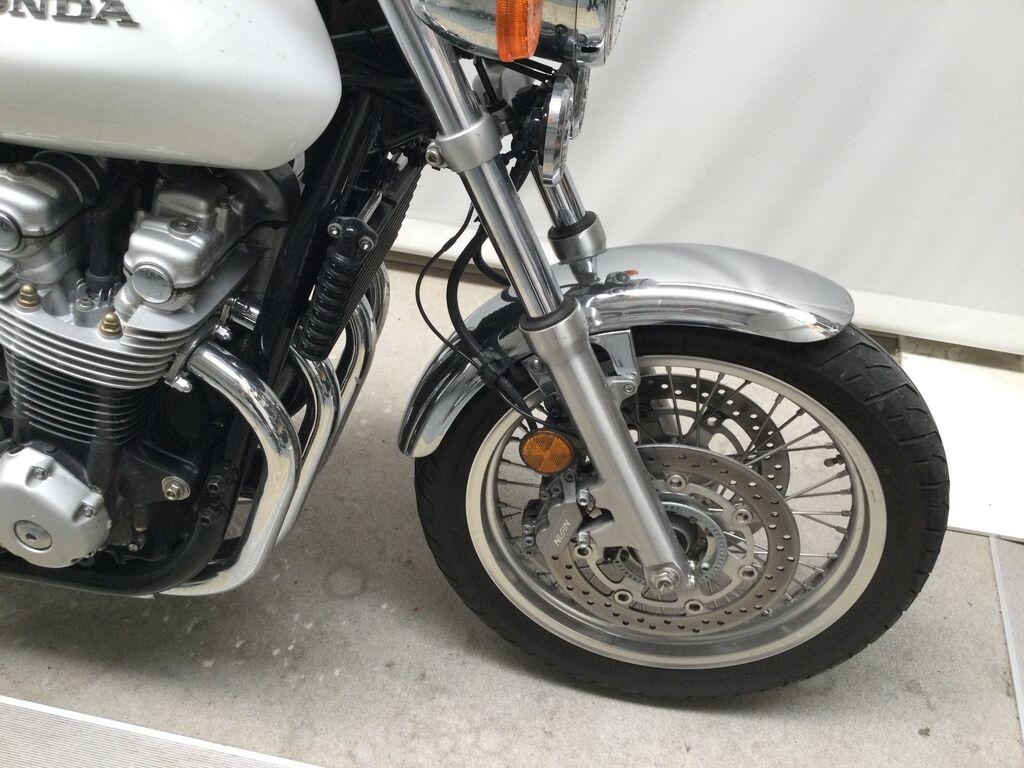 CB 1100
