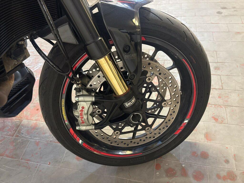 MONSTER 1200