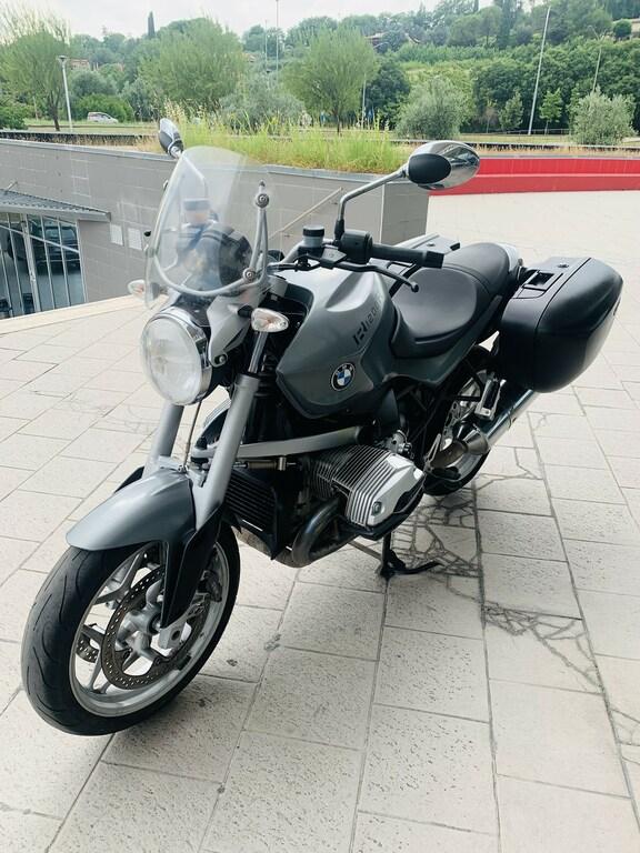 R 1200 R