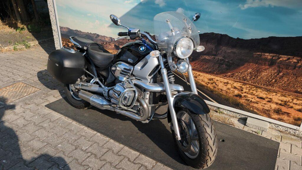 R 1200 C