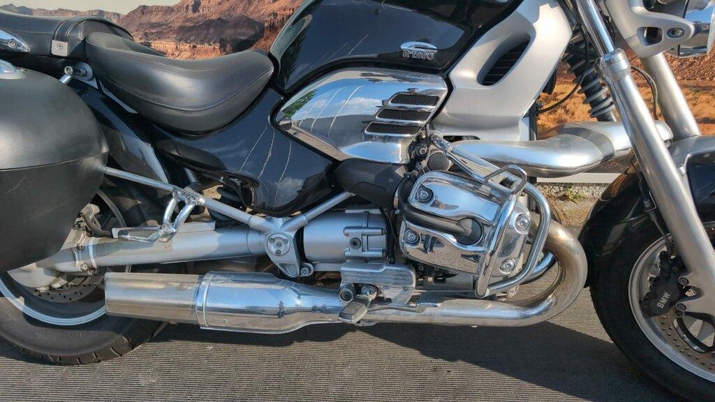 R 1200 C