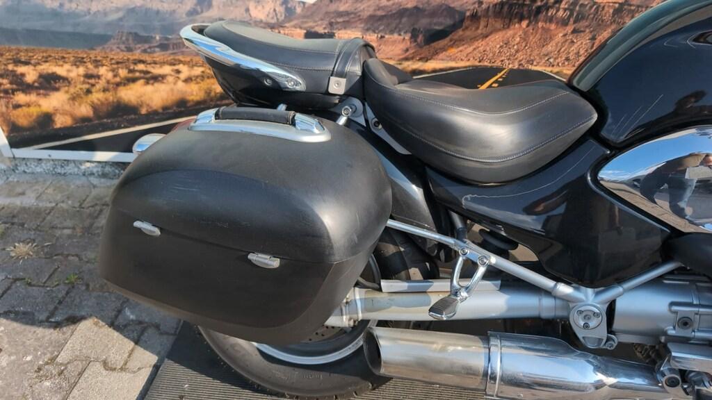 R 1200 C