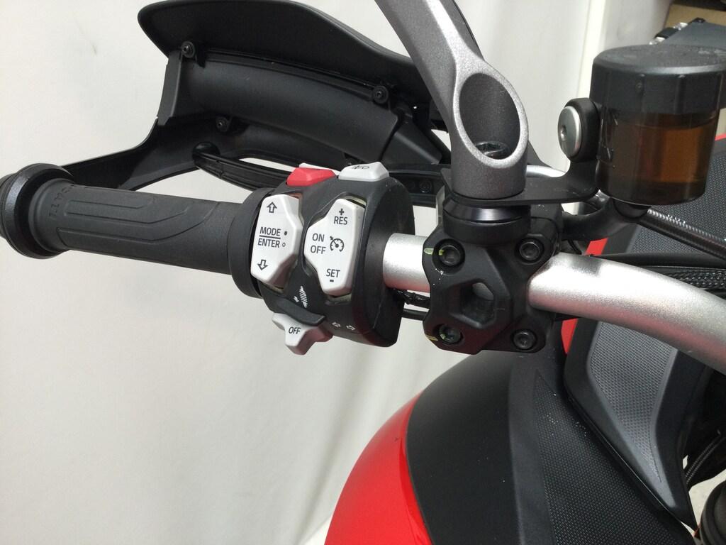 MULTISTRADA V2