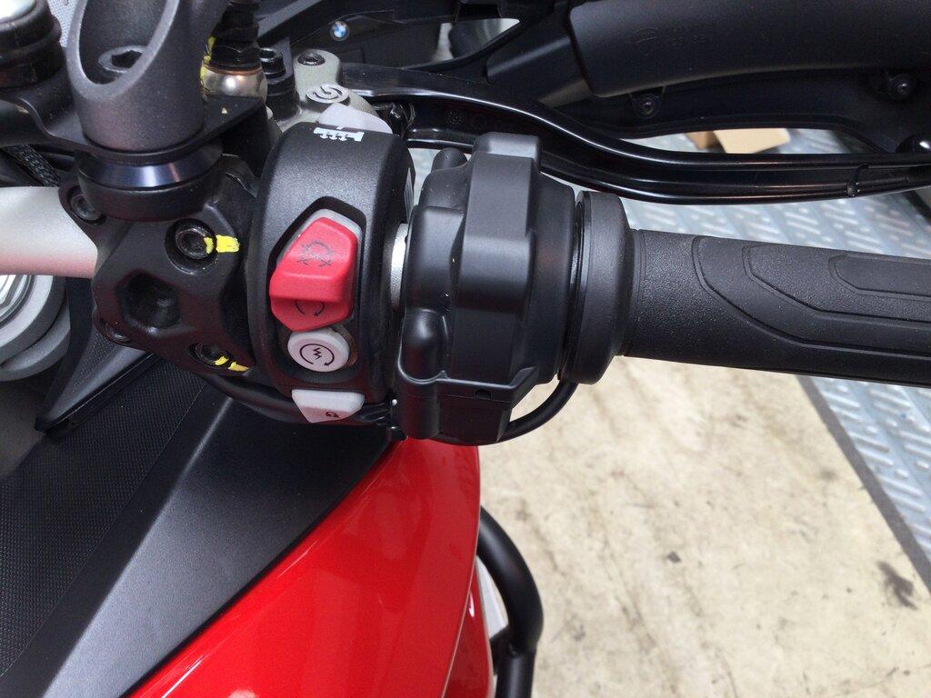MULTISTRADA V2