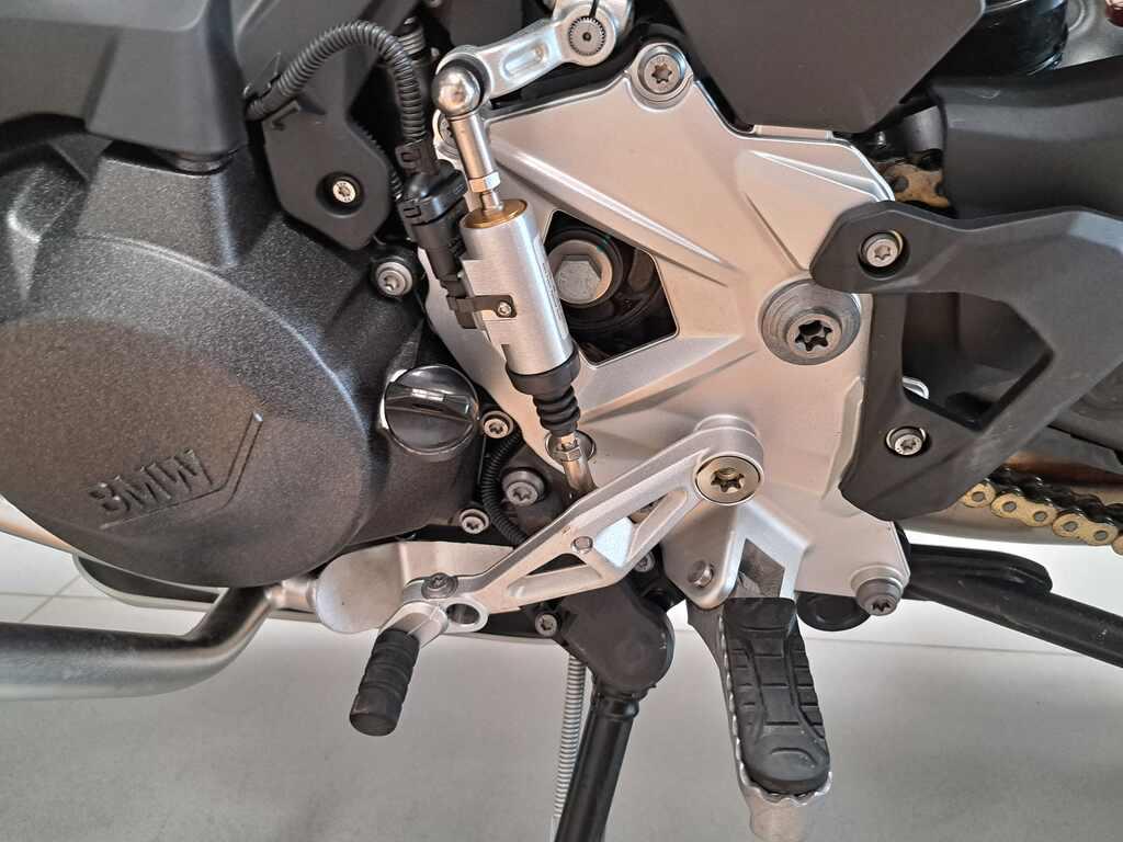 F 900 GS