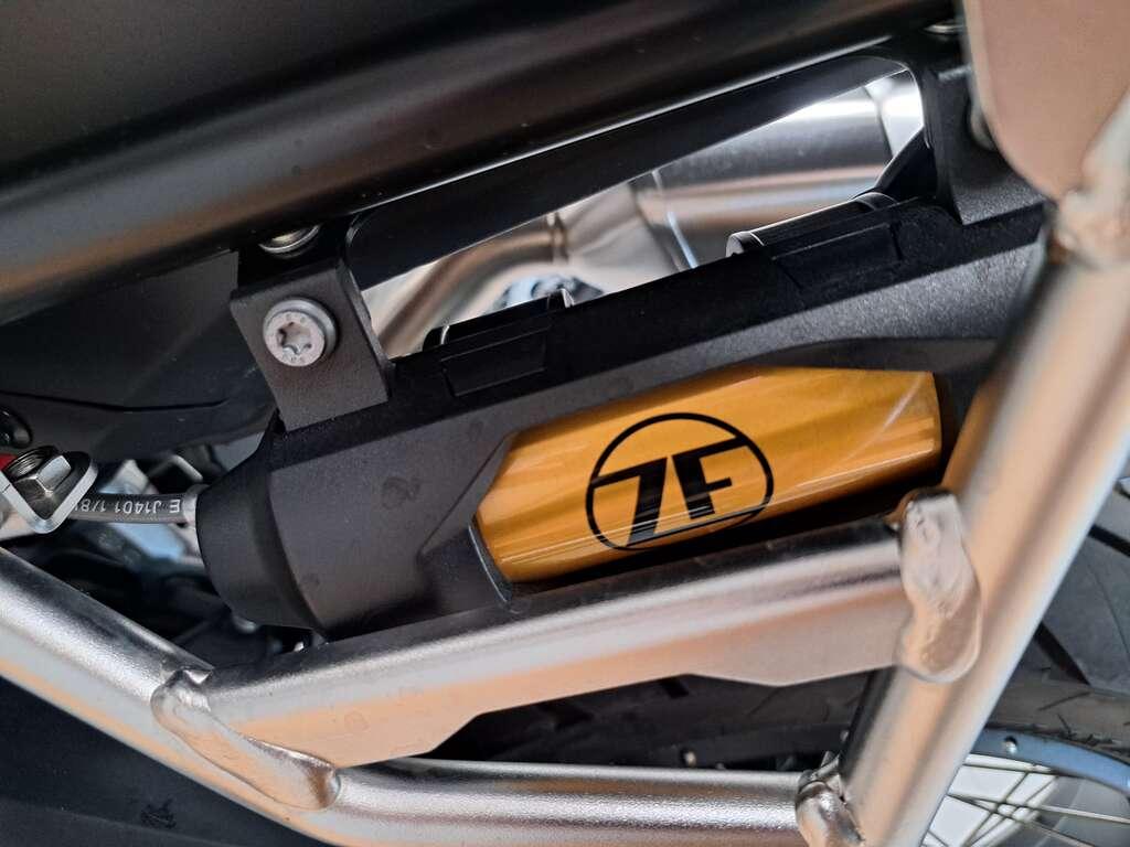 F 900 GS