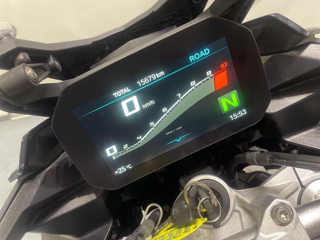 F 900 XR