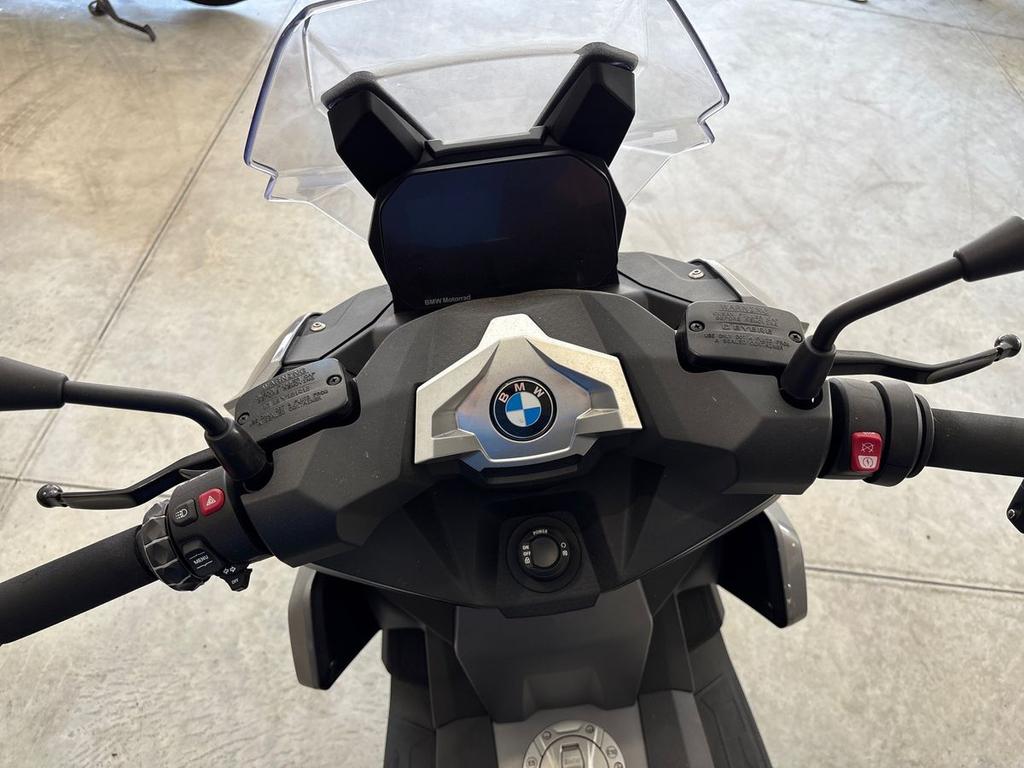C 400 X