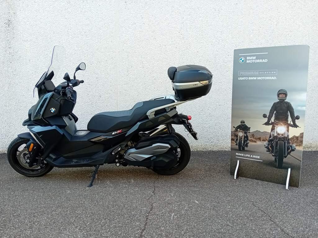 C 400 X
