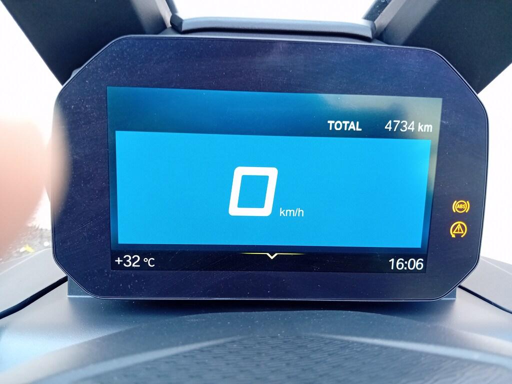 C 400 X