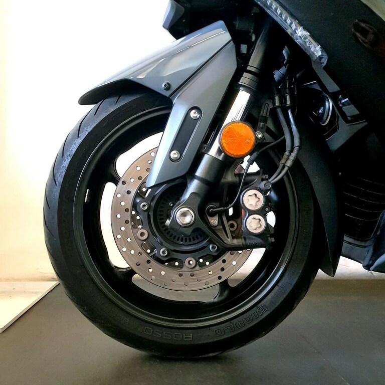 T-MAX 560