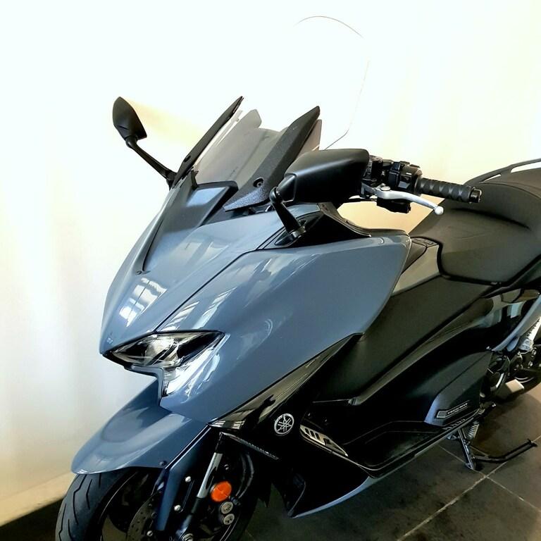 T-MAX 560