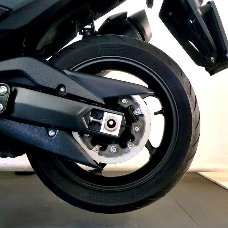 T-MAX 560