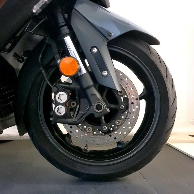 T-MAX 560