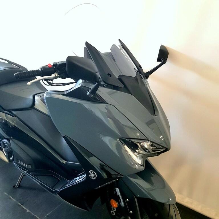 T-MAX 560