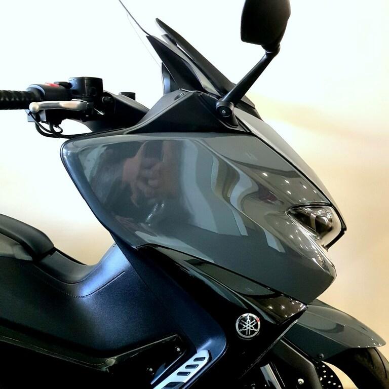 T-MAX 560