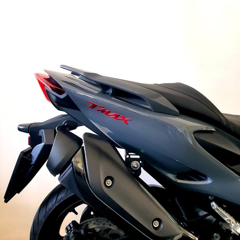 T-MAX 560