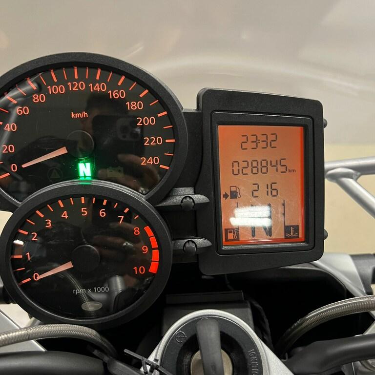 R 1200 R