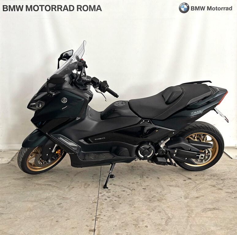 T-MAX 560