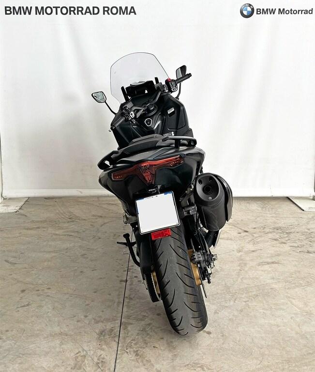 T-MAX 560