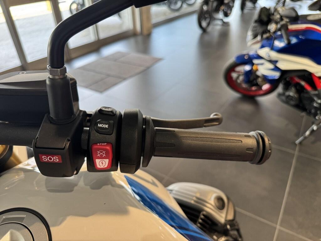 R 12