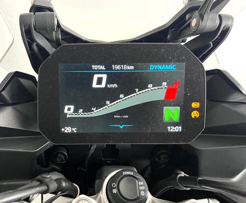 F 900 XR