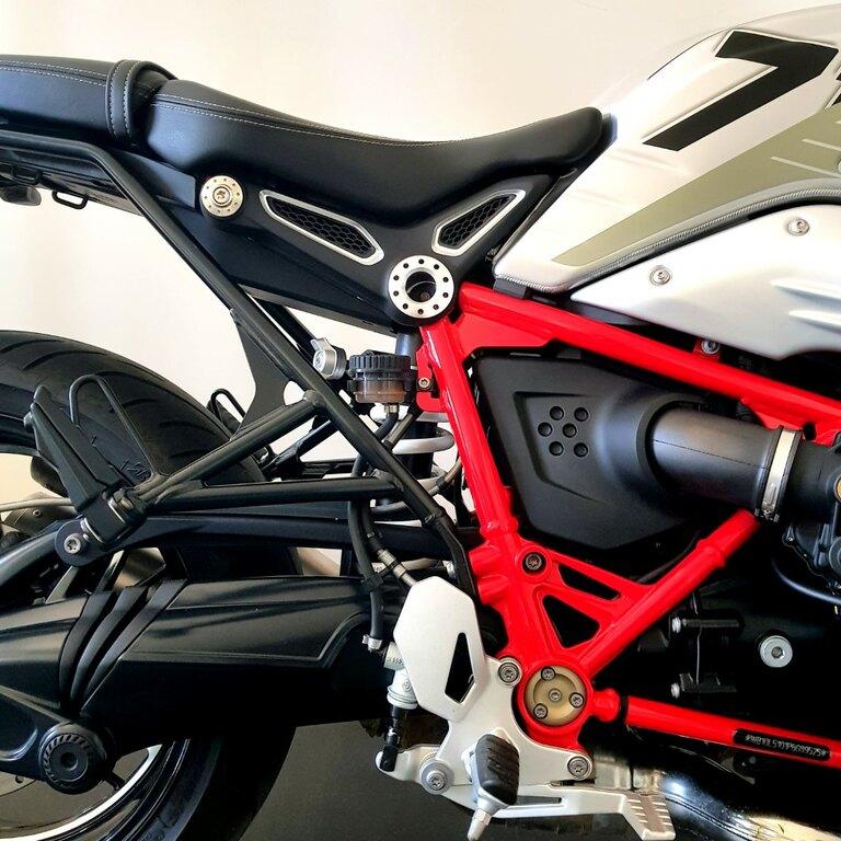 R 1200