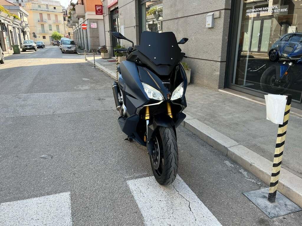 FORZA 750